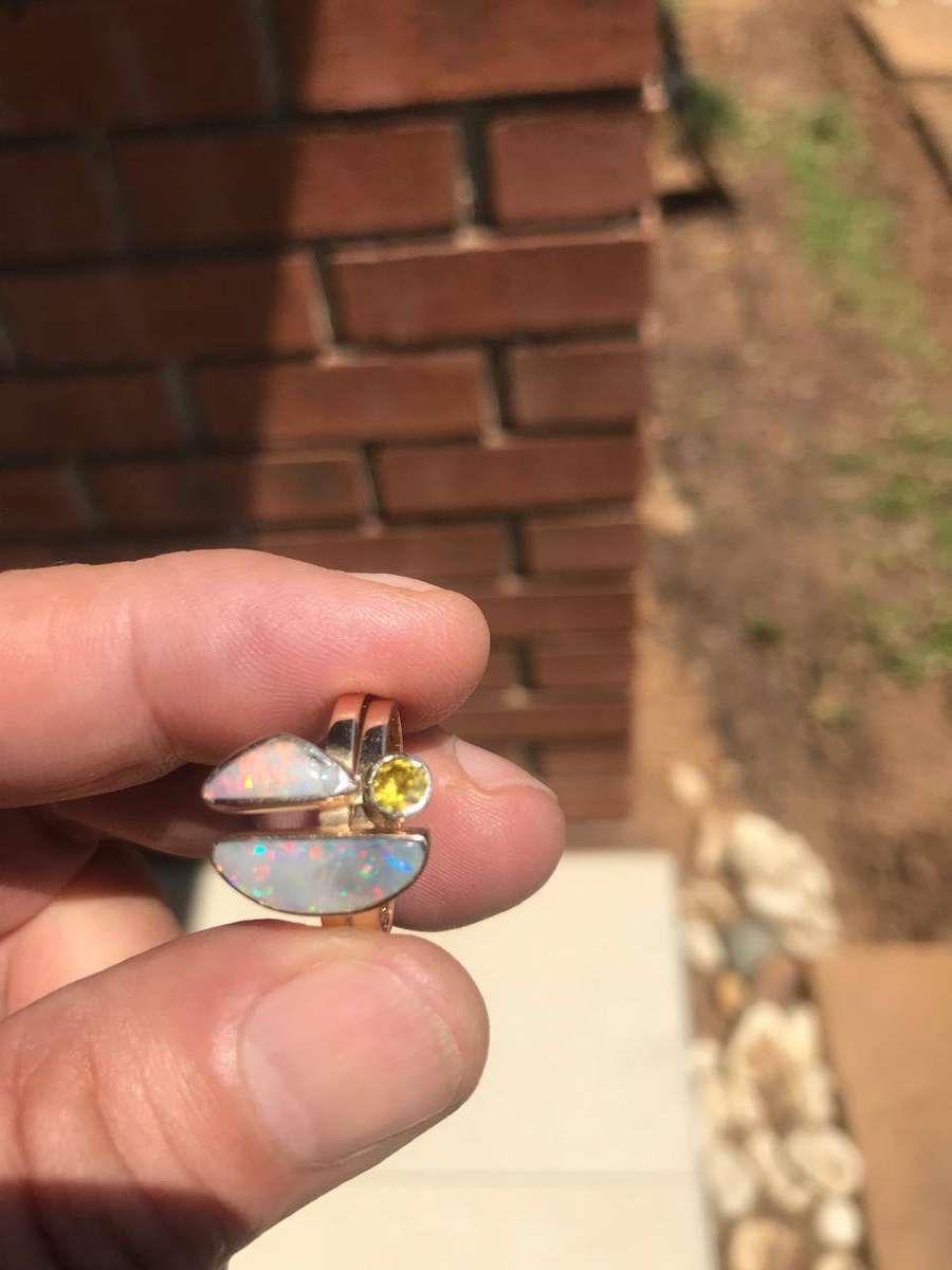 9ct Gold Australian Opal Ring 3.5g | Natural Opals & 0.25ct Yellow Diamond