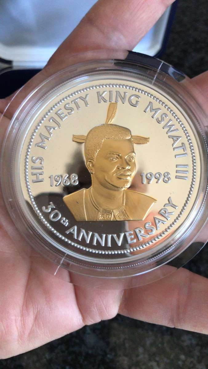 sWAZILAND 30TH ANNIVERSARY. 5 0z 999 SILVER COIN .LEGAL TENDER.
