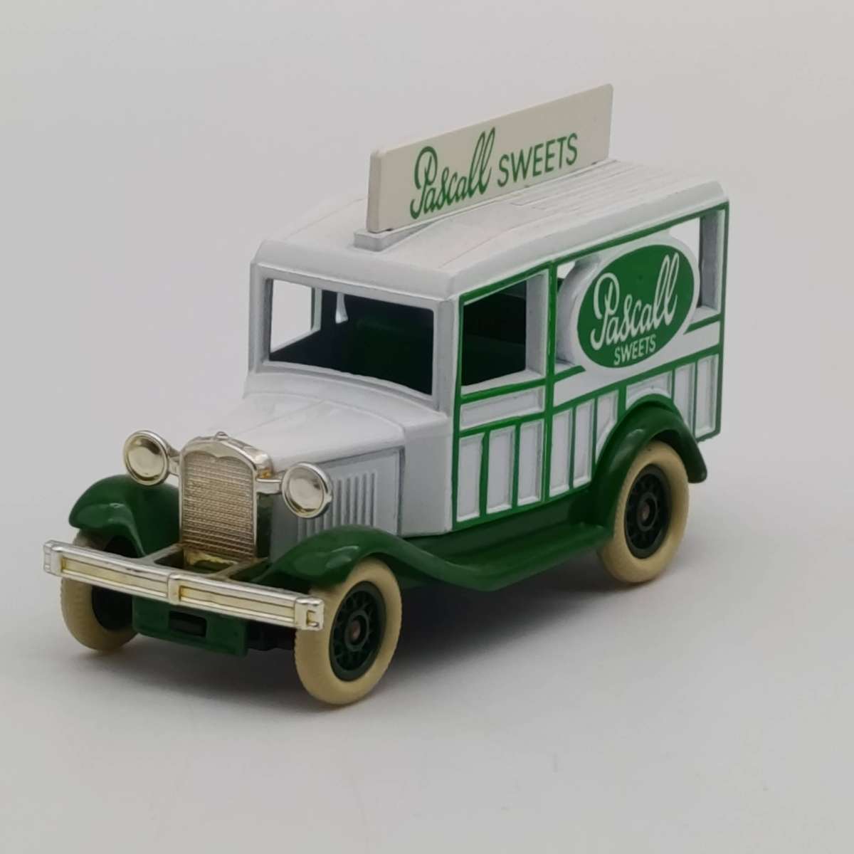 1934 Model 'A' Ford wagon advertisement die-cast model car for Pascall sweets - in box