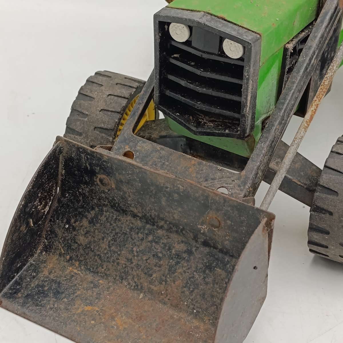 Vintage Tonka TMB-975 excavator pressed steel tractor