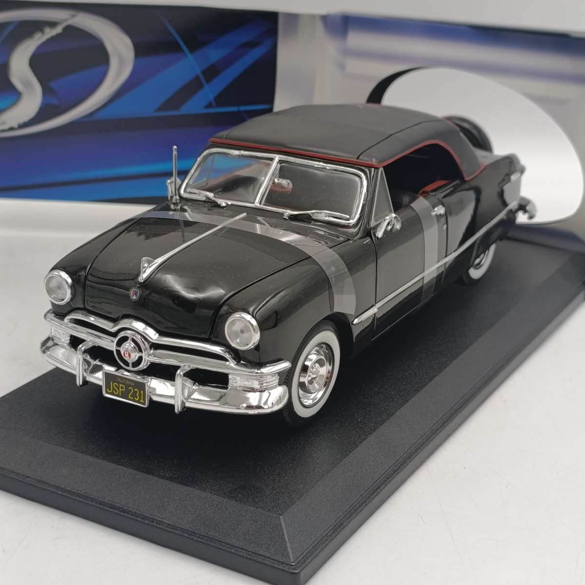 Maisto 1950 Ford die-cast model car in box - scale 1/18