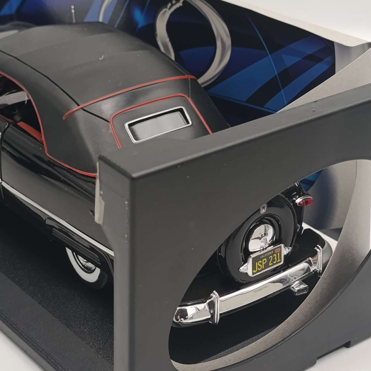 Maisto 1950 Ford die-cast model car in box - scale 1/18