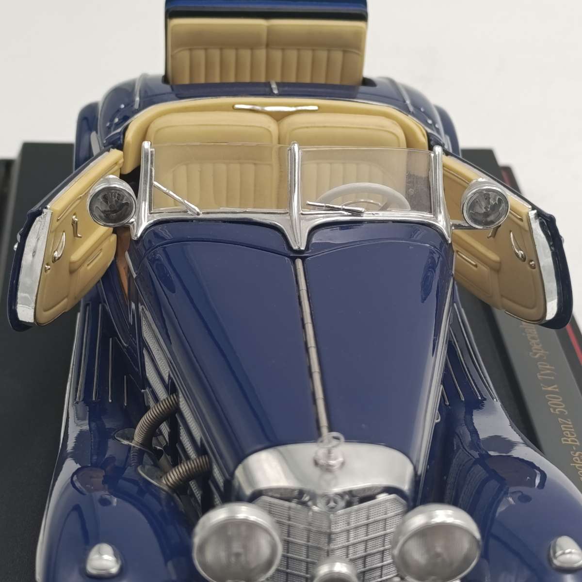 Maisto 1936 Mercedes-Benz 500 K Special Roadster die-cast model car - scale 1/18