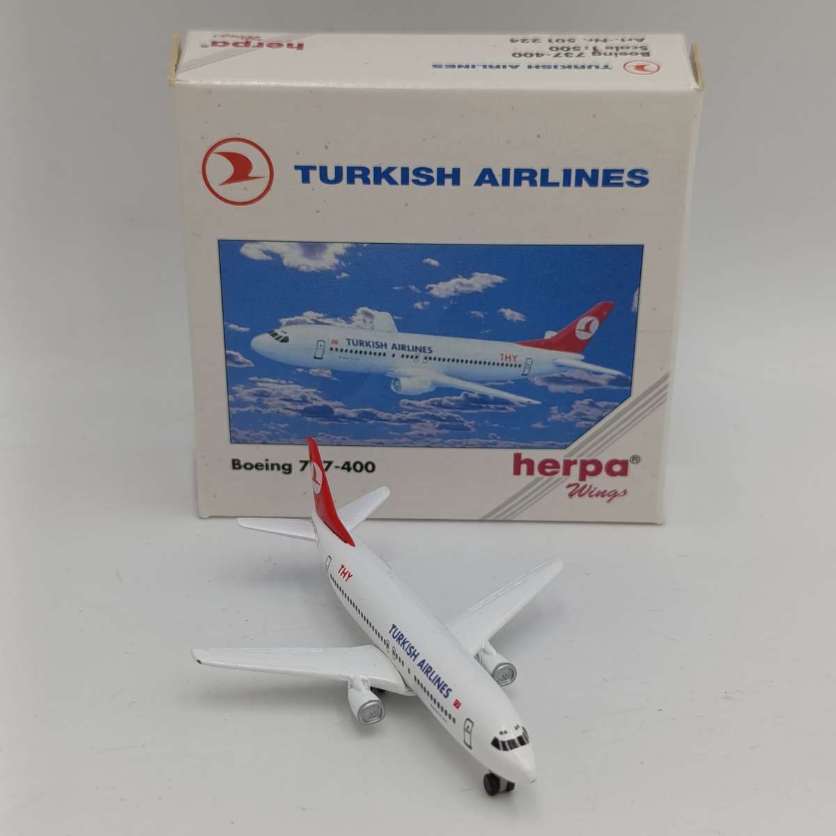 Herpa Turkish Airlines Boeing 737-400 die cast model plane in box - scale 1/500