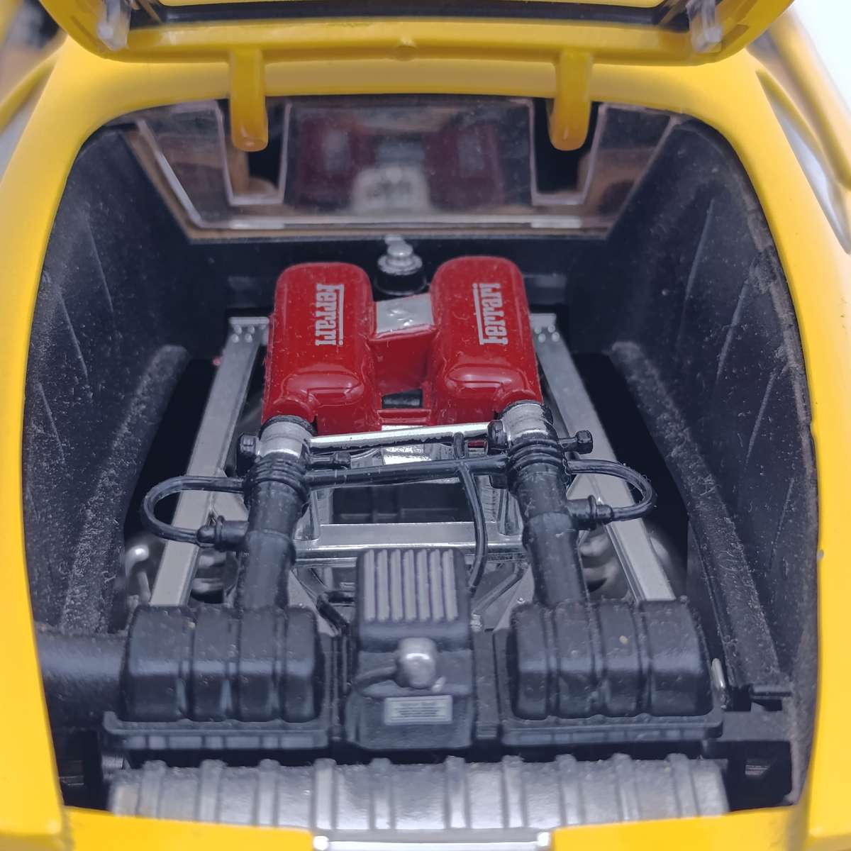 Bburago 1999 Ferrari 360 Modena die-cast model car - scale 1/18