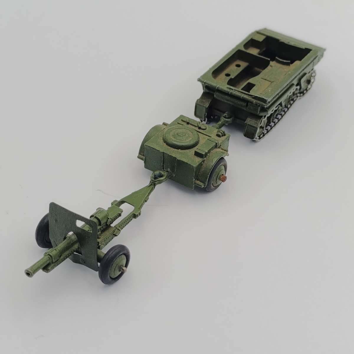 Dinky Toys #162 18-pounder quick firing field unit