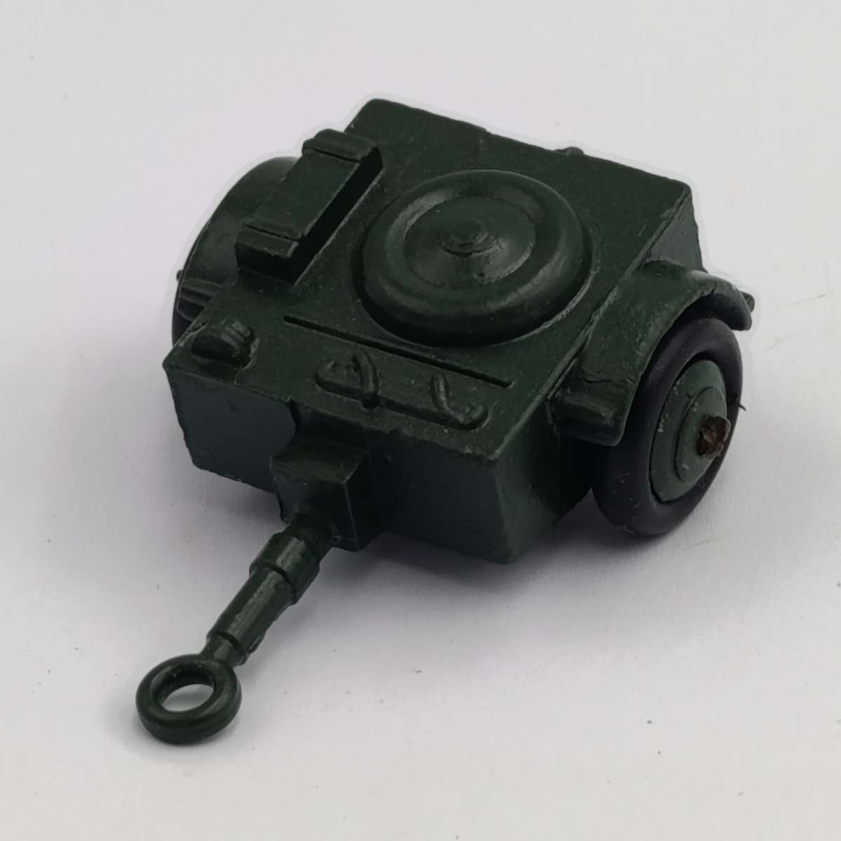 Dinky Toys #162 18-pounder quick firing set with Dragon light vehicle with crew member