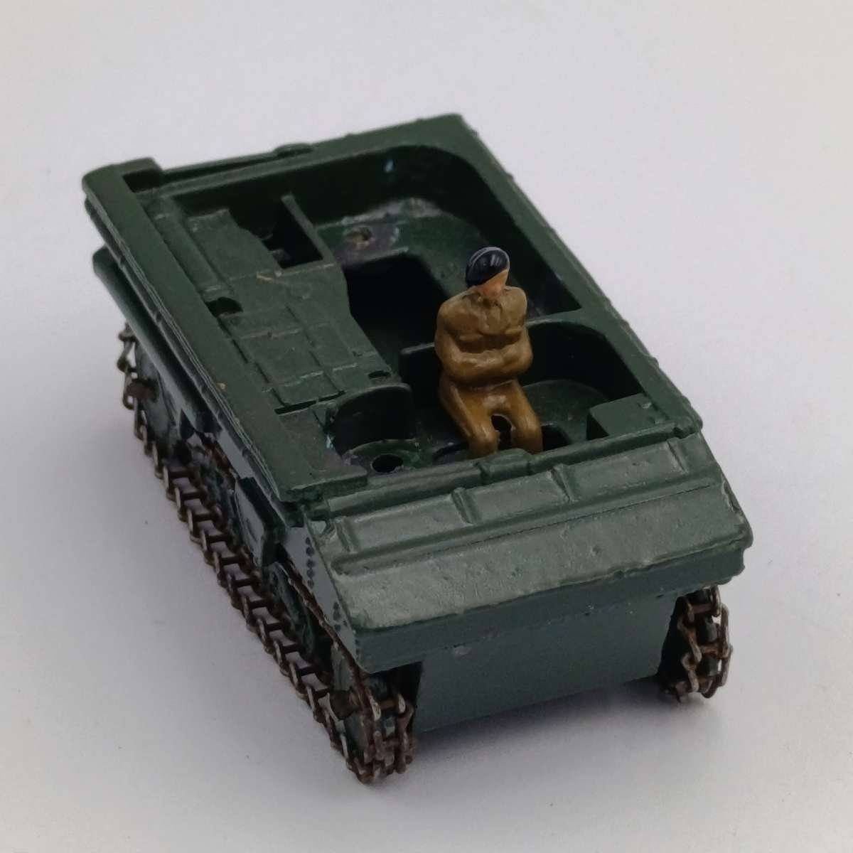 Dinky Toys #162 18-pounder quick firing set with Dragon light vehicle with crew member