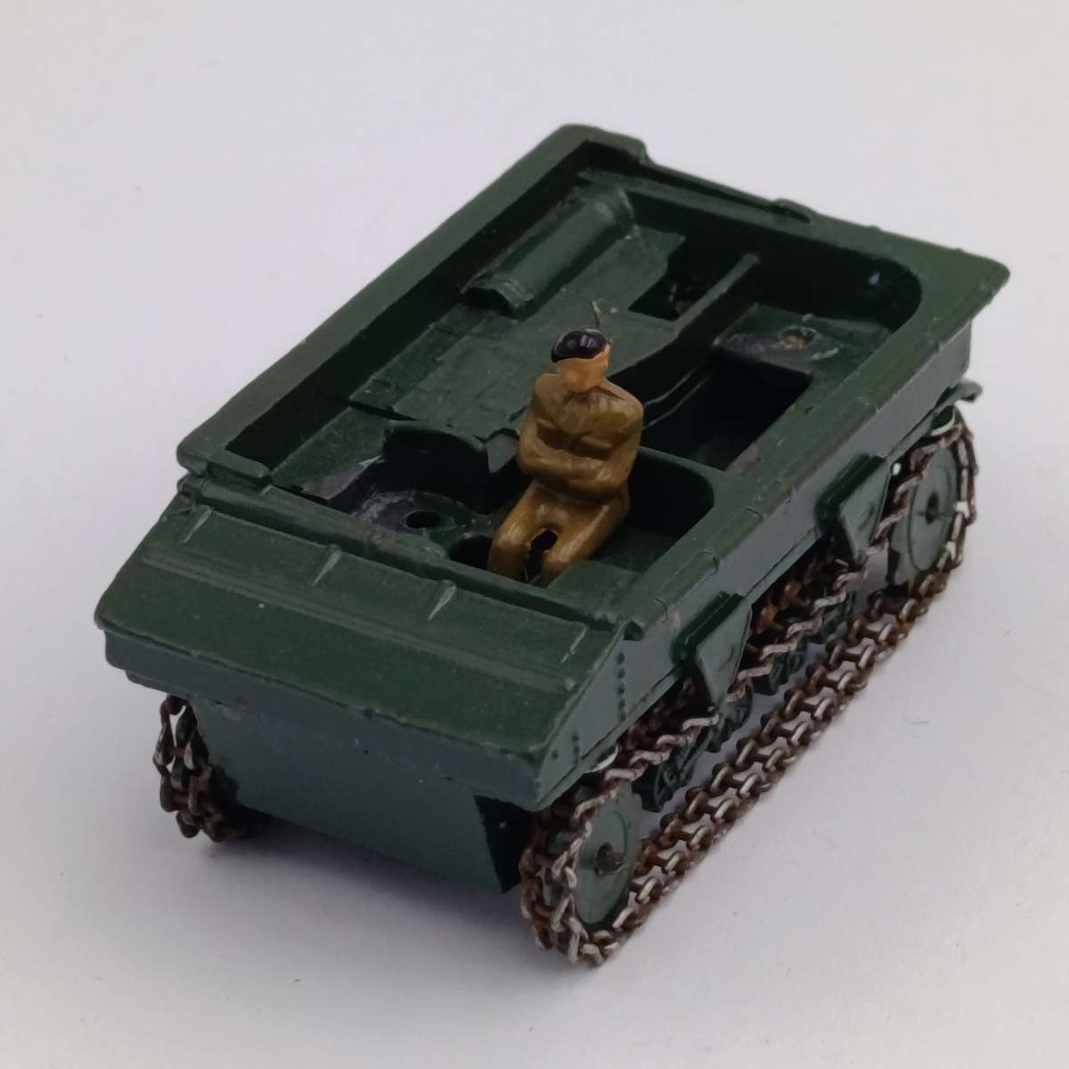 Dinky Toys #162 18-pounder quick firing set with Dragon light vehicle with crew member