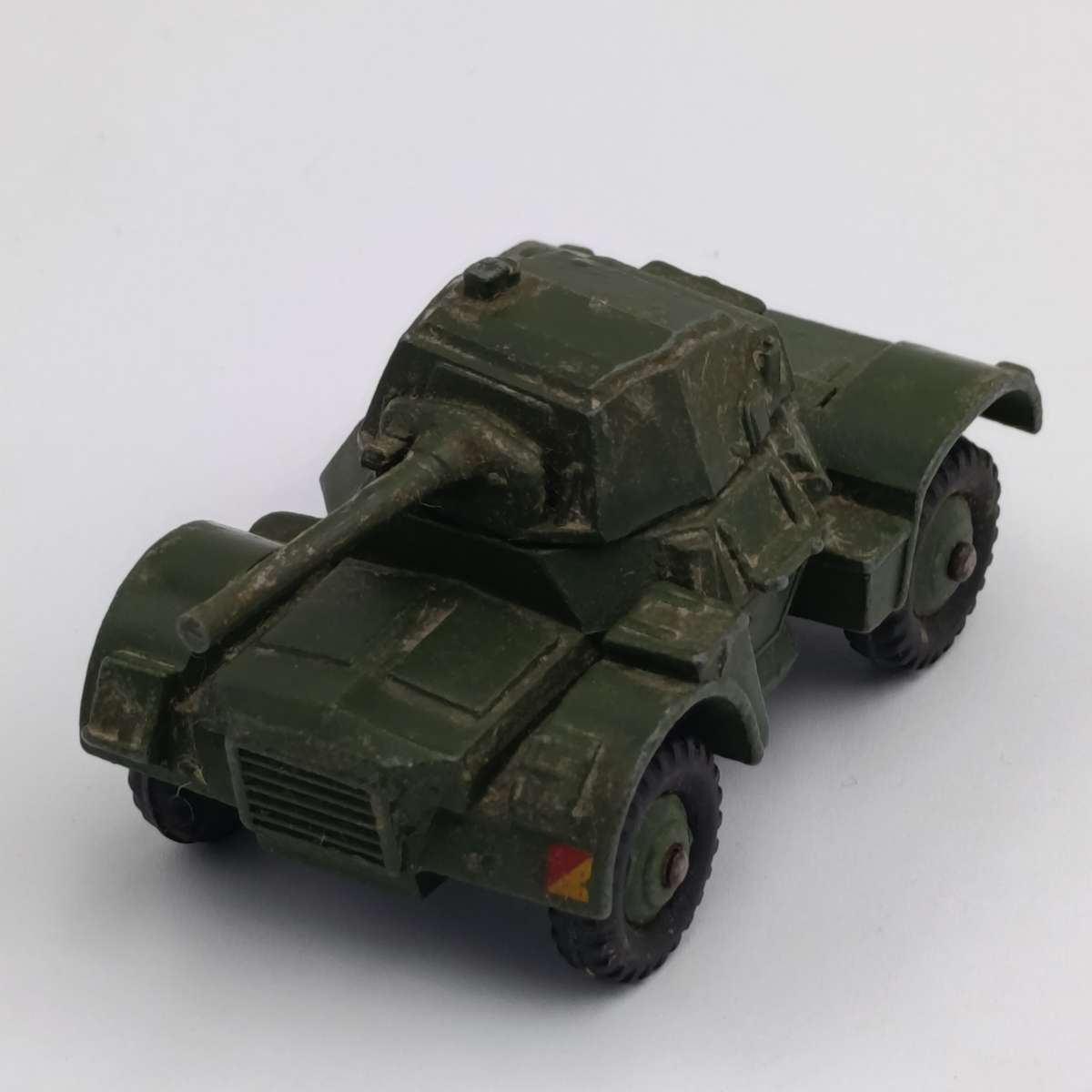 Meccano Dinky Toys #670 Armoured Car