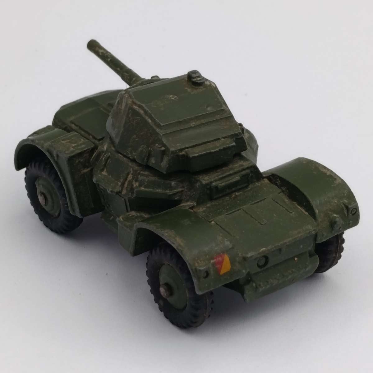 Meccano Dinky Toys #670 Armoured Car