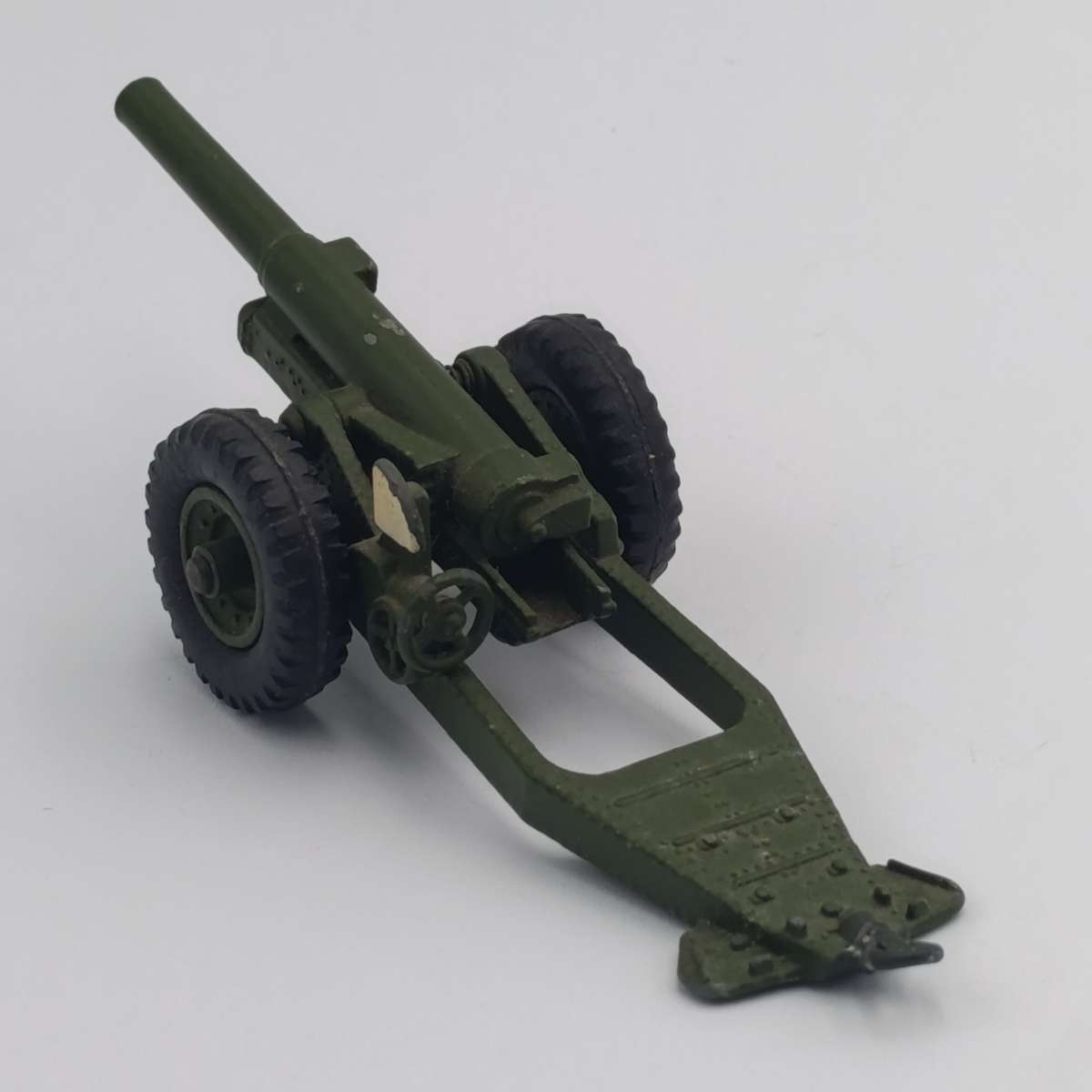 Meccano Dinky Toys #693 Howitzer 7.2 artillery gun