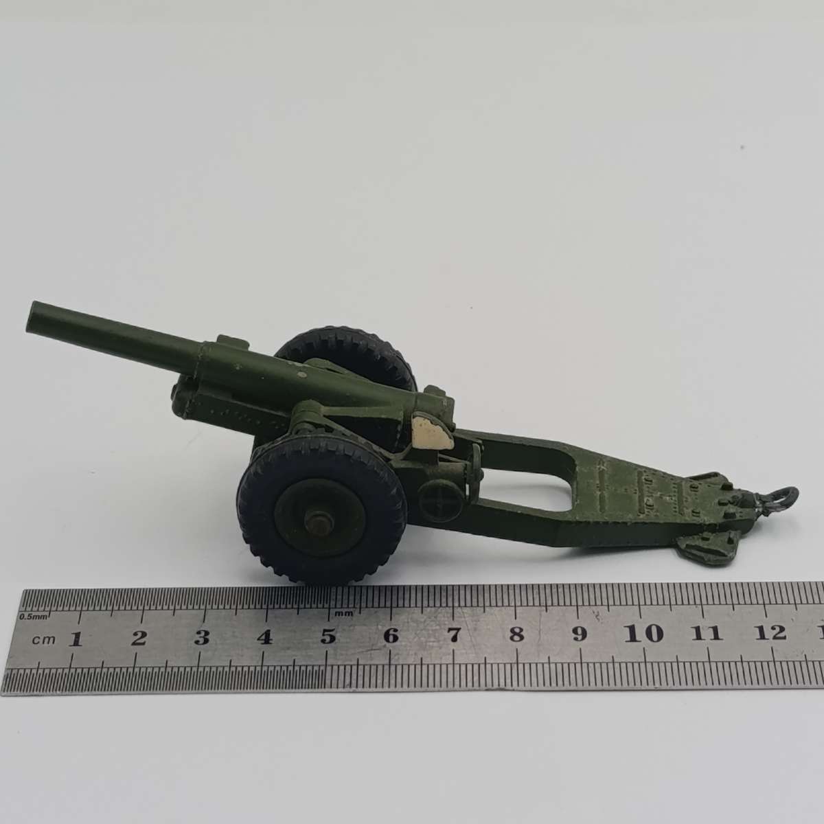 Meccano Dinky Toys #693 Howitzer 7.2 artillery gun