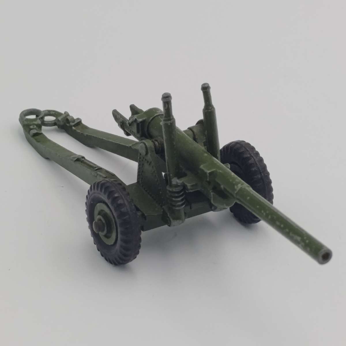 Meccano Dinky Toys #692 5.5 medium gun