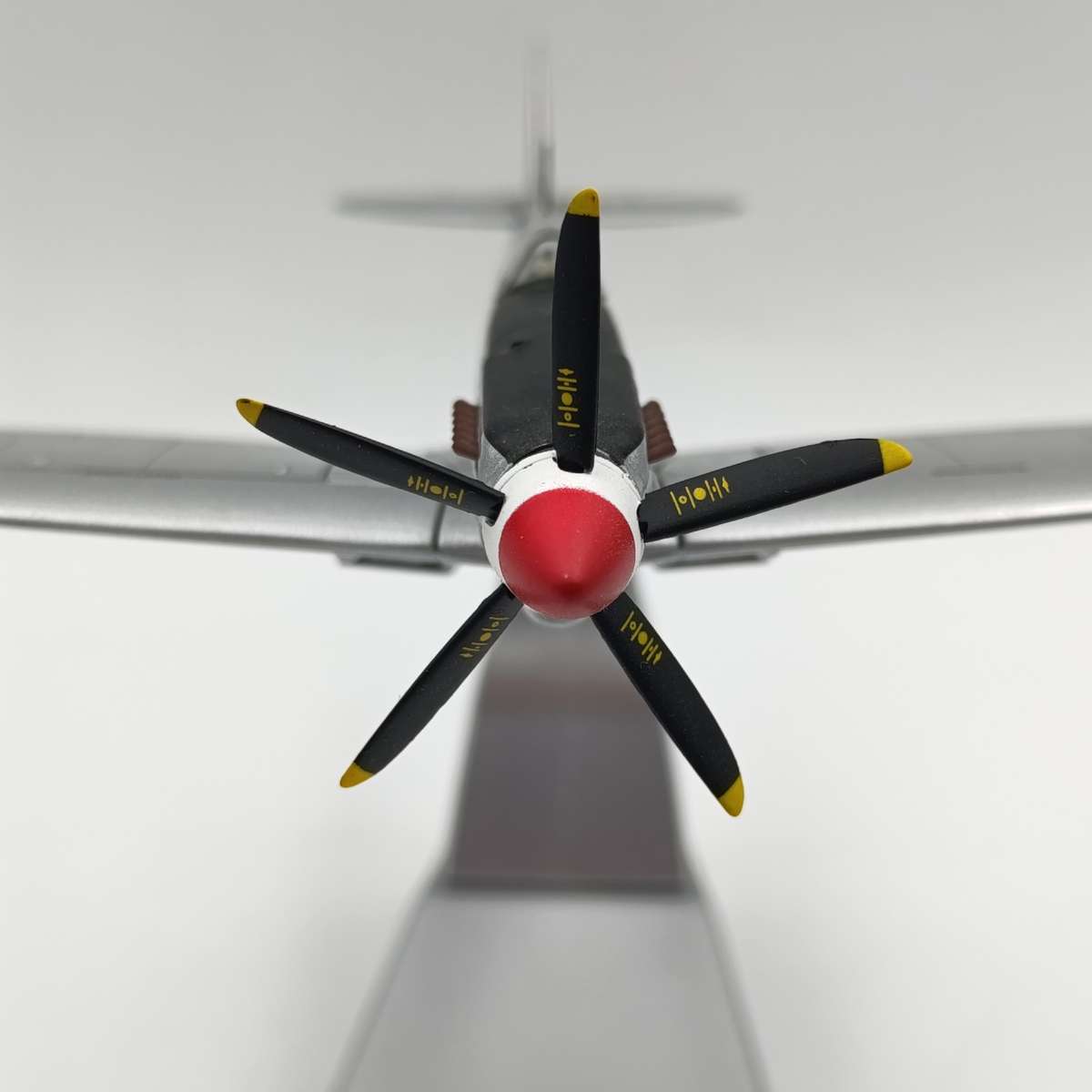 Corgi AA38706 Supermarine Spitfire PRU XIX die-cast model plane in box - scale 1/72