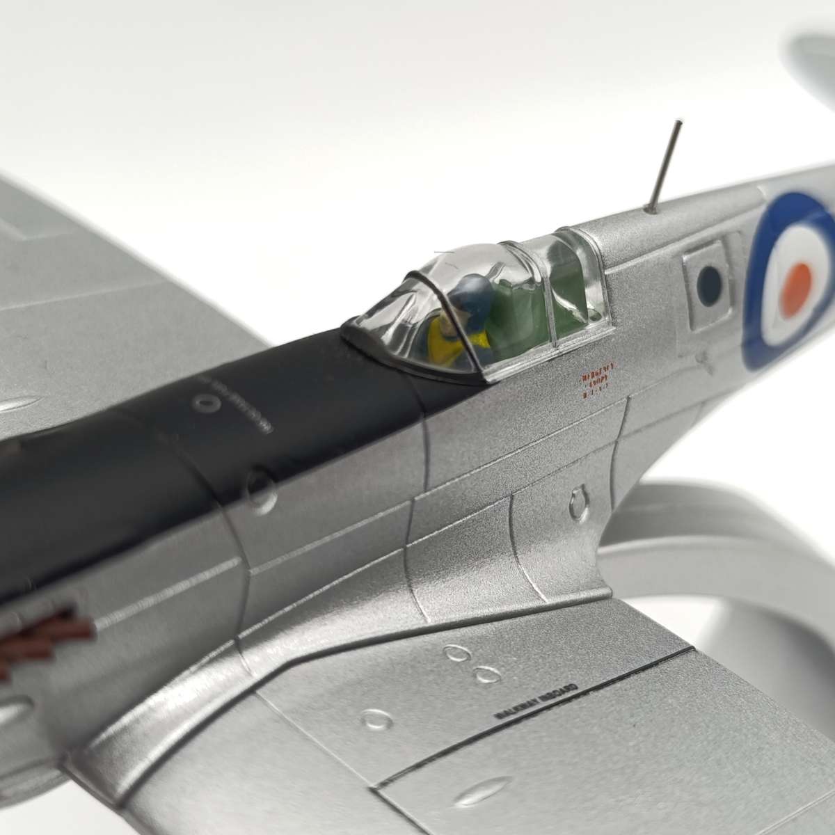 Corgi AA38706 Supermarine Spitfire PRU XIX die-cast model plane in box - scale 1/72