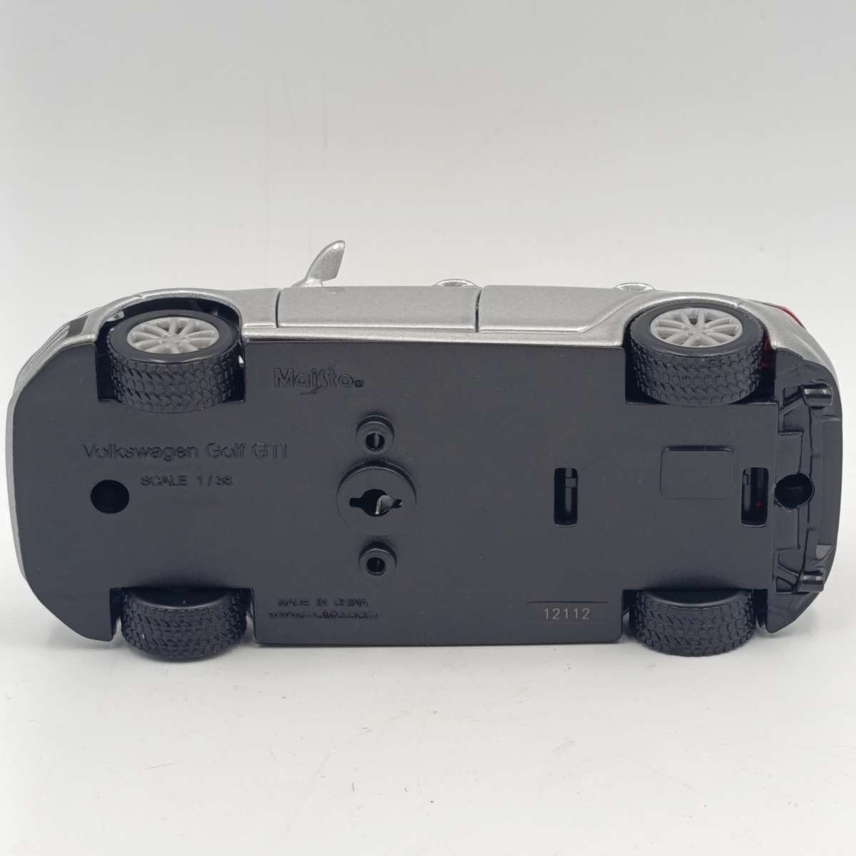 Maisto Volkswagen Golf Gti die-cast model car - Pull back action - scale 1/38