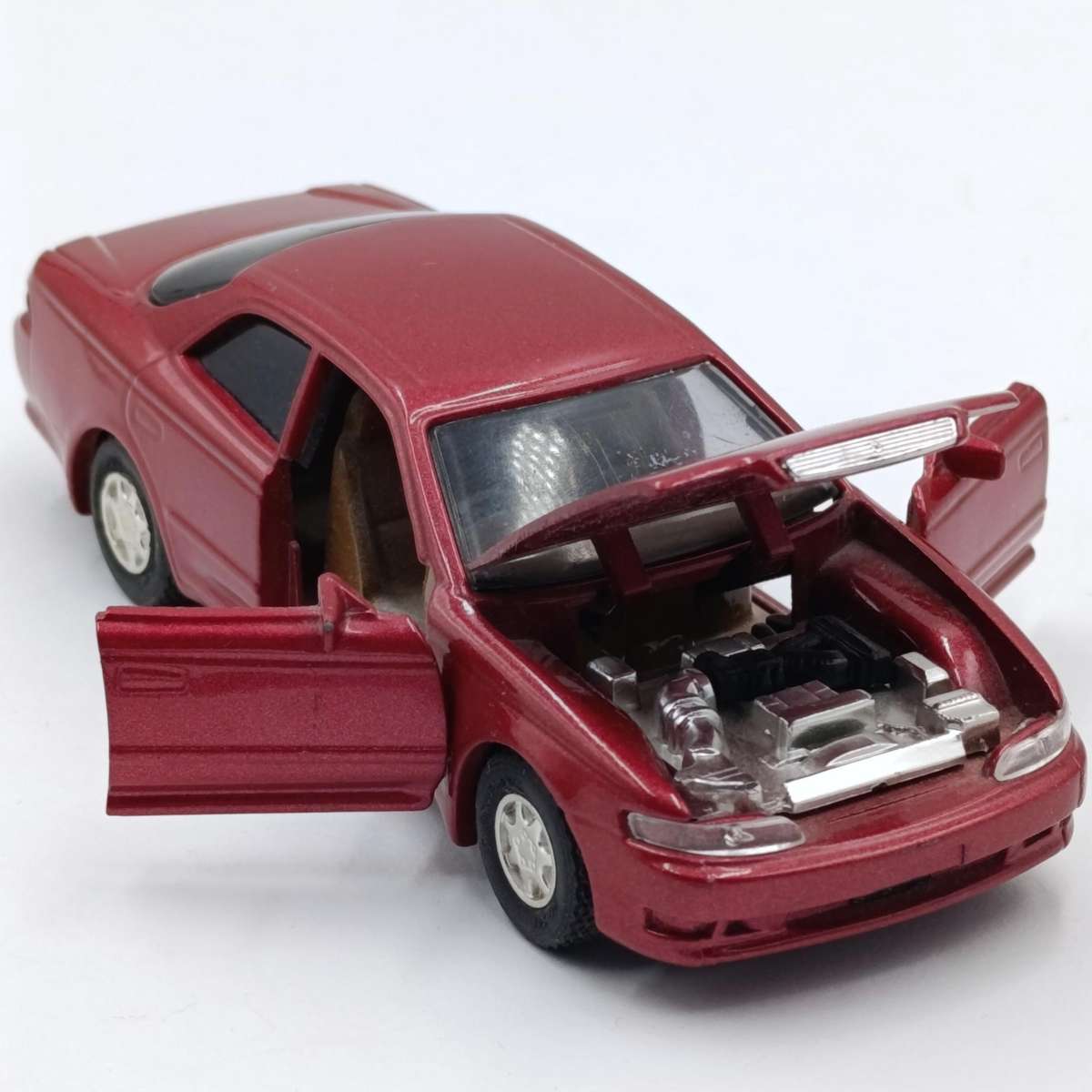 Diapet Yonezawa Toyota Mark II die-cast model car - opening hood and doors