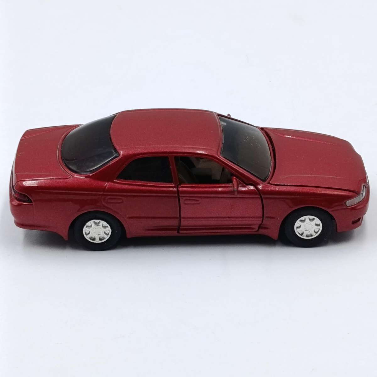 Diapet Yonezawa Toyota Mark II die-cast model car - opening hood and doors