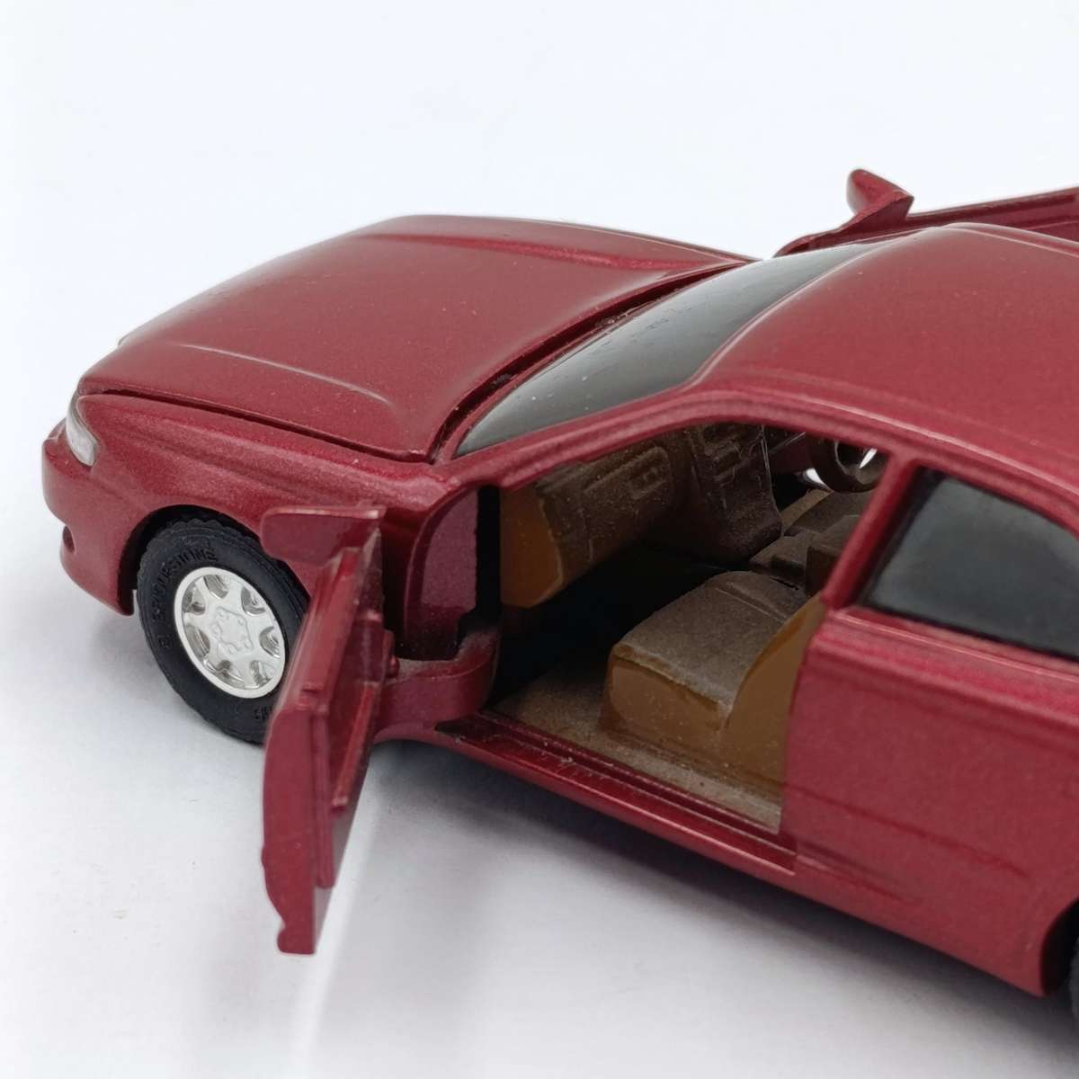 Diapet Yonezawa Toyota Mark II die-cast model car - opening hood and doors