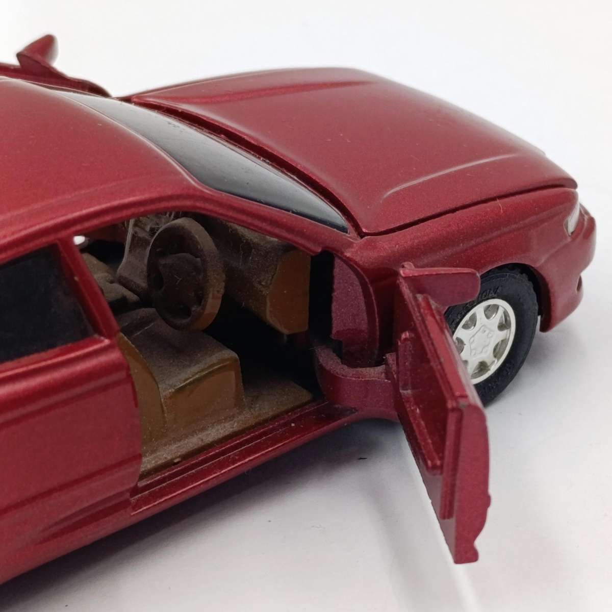 Diapet Yonezawa Toyota Mark II die-cast model car - opening hood and doors