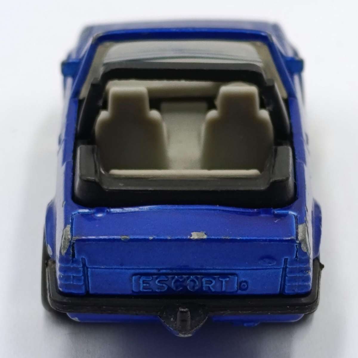 Vintage Matchbox Ford Escort cabriolet die-cast toy car