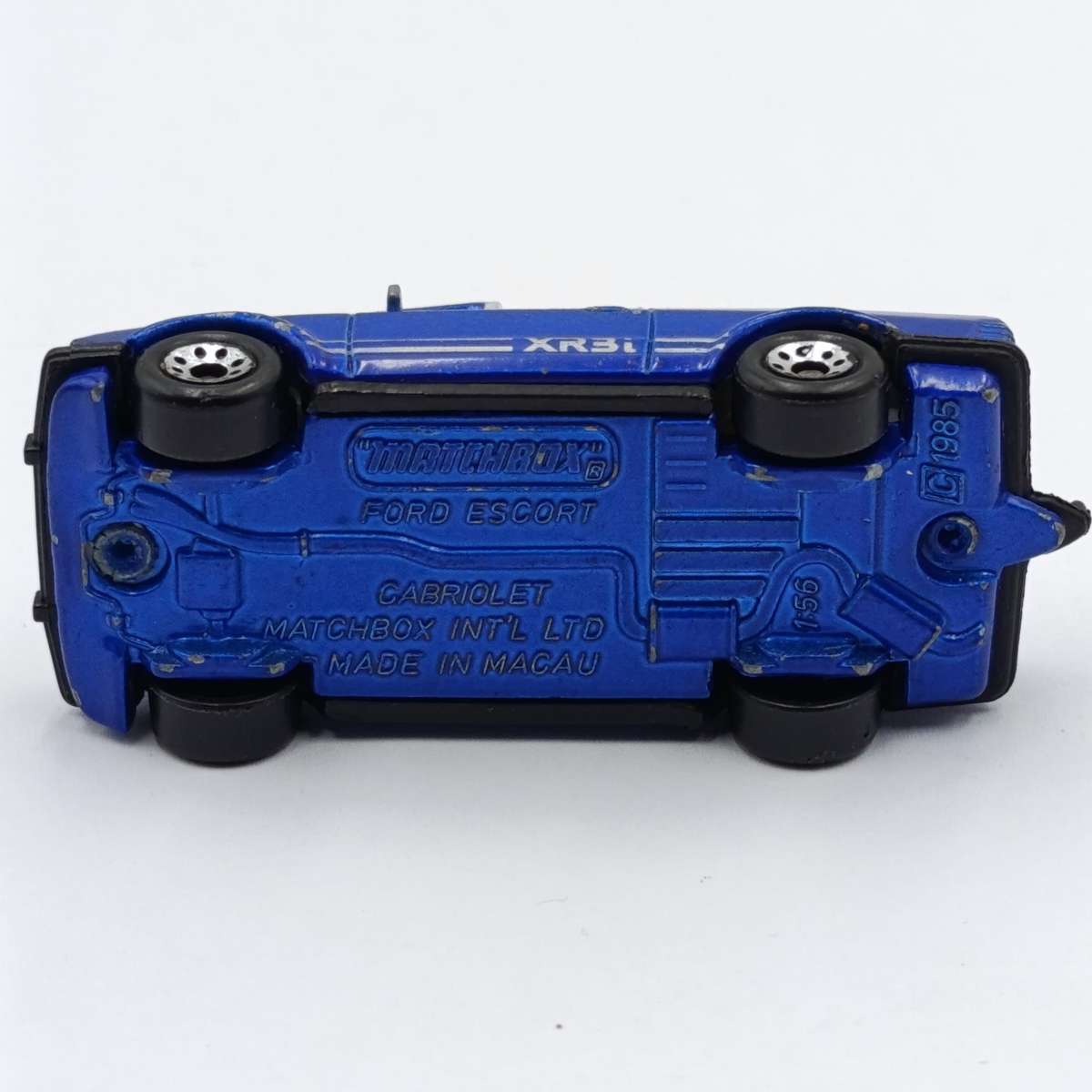 Vintage Matchbox Ford Escort cabriolet die-cast toy car