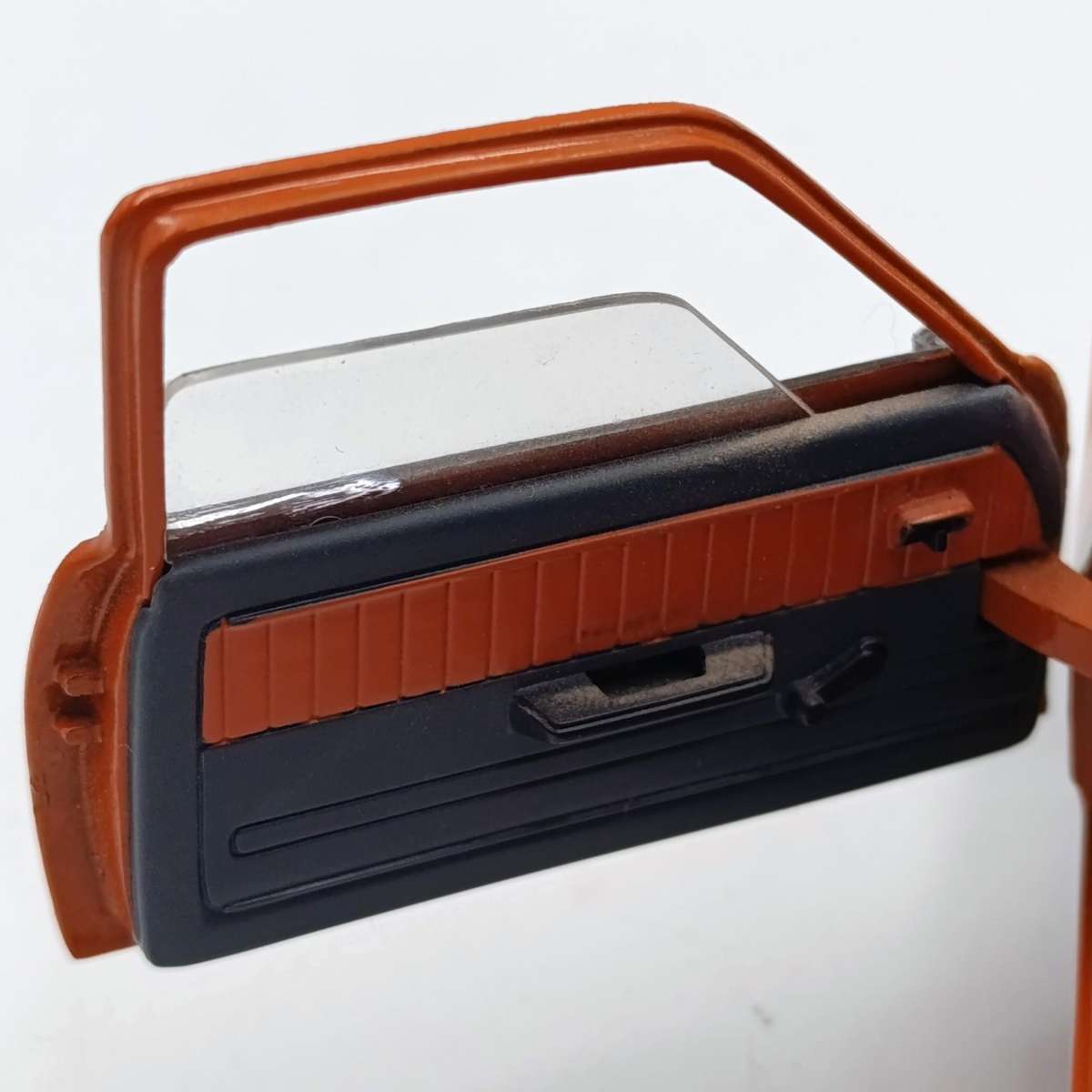 Solido Renault 5 TL die-cast model car - some metal crack flaws - scale 1/18