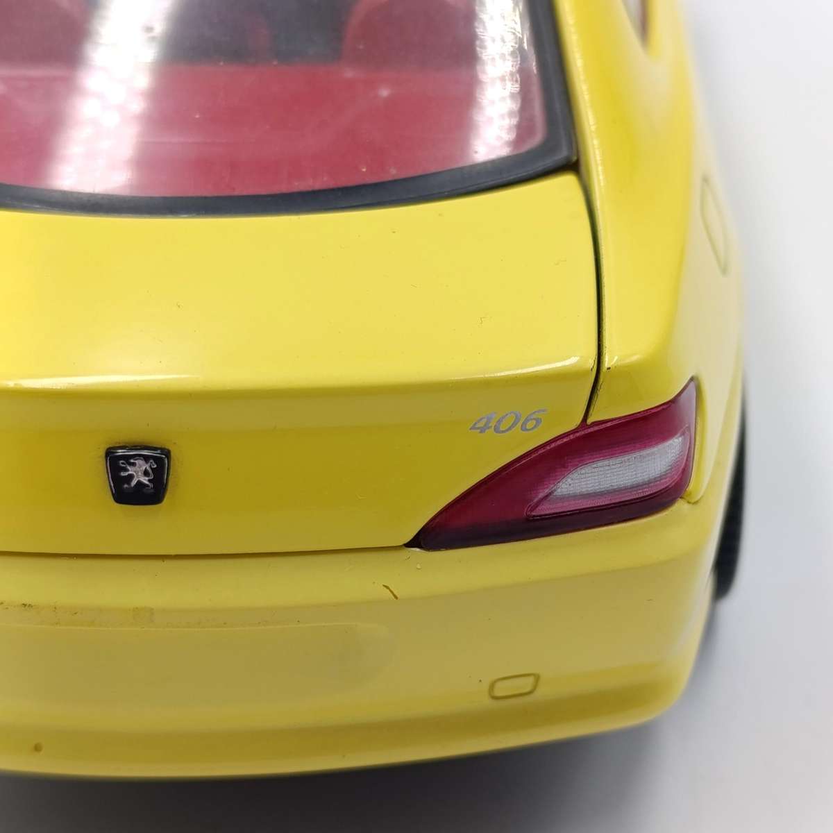 Gate Peugeot 406 Coupe die-cast model car - mirrors repaired - scale 1/18
