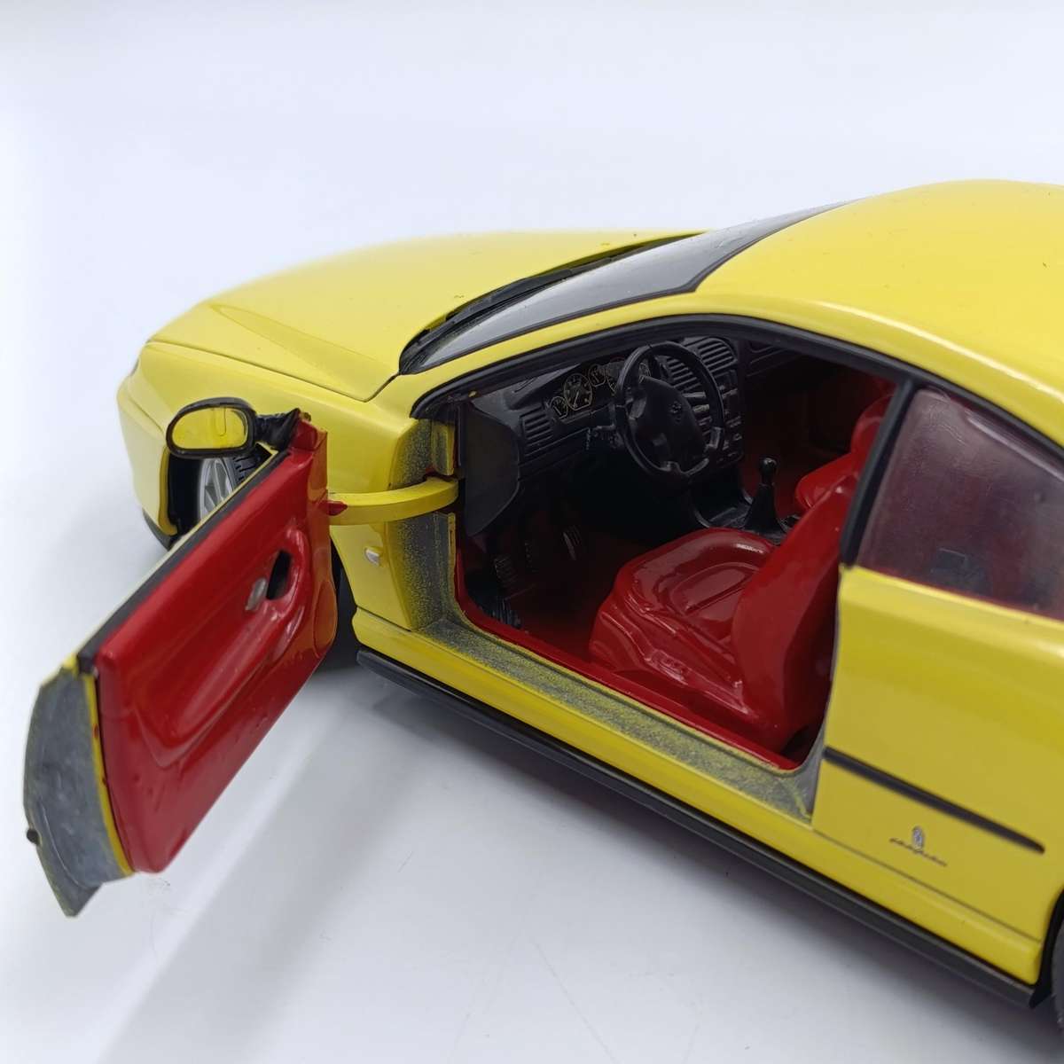 Gate Peugeot 406 Coupe die-cast model car - mirrors repaired - scale 1/18