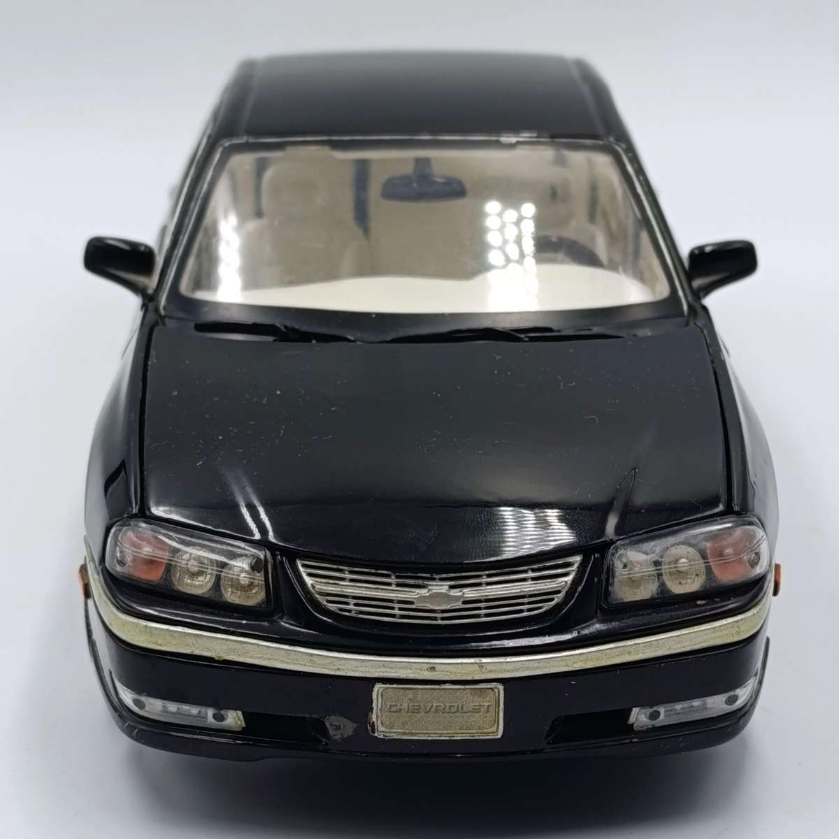 Maisto 2004 Chevrolet Impala SS die-cast model car - some chassis damage - scale 1/18