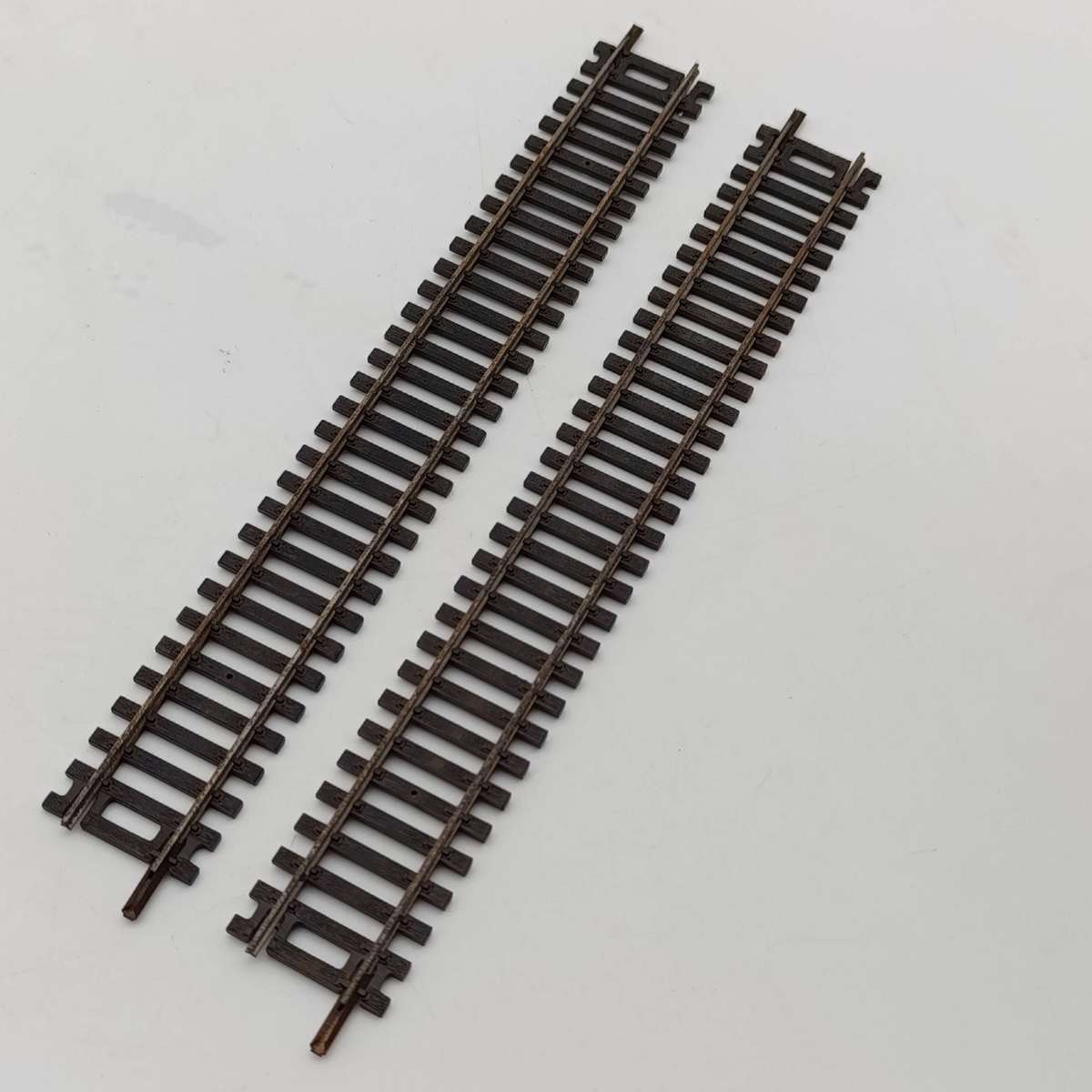 Lot of 13 Lima HO scale straight railway tracks