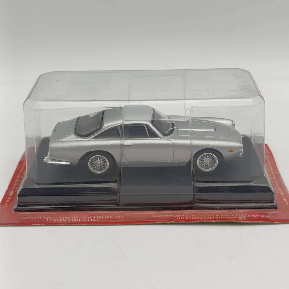 1962 Ferrari 250 GT Berlinetta Lusso die-cast model car - scale 1/43