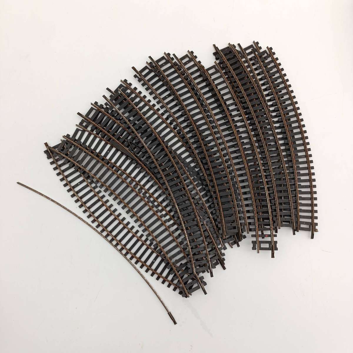 Lot of 15 Lima HO scale curved railway tracks