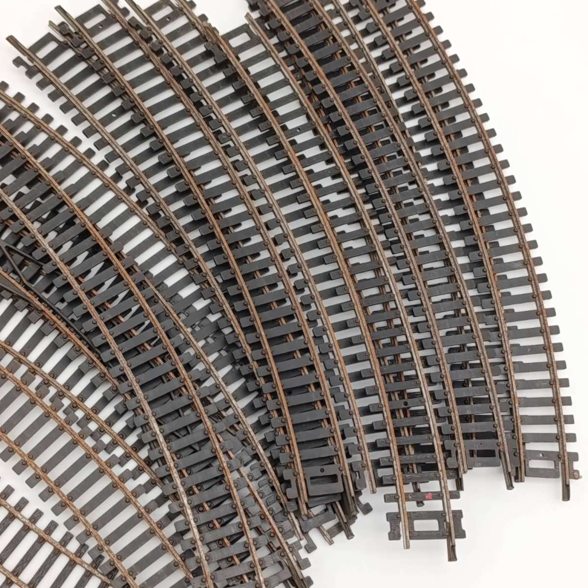 Lot of 15 Lima HO scale curved railway tracks