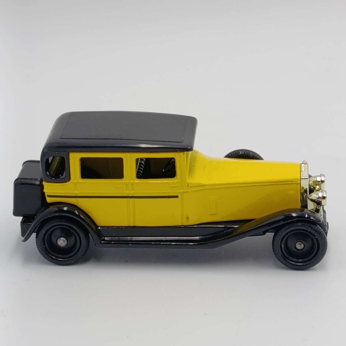 Ledo 1929 Rolls-Royce Phantom II Yellow die-cast model car in box