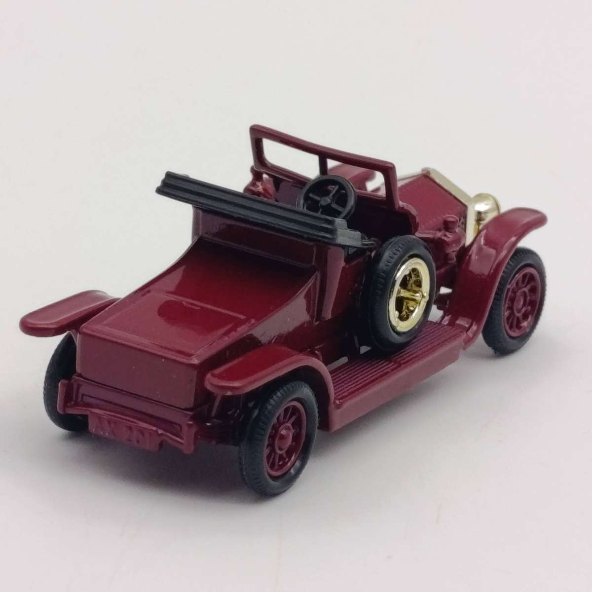 Lledo 1907 Rolls-Royce silver ghost coupe die-cast model car in box
