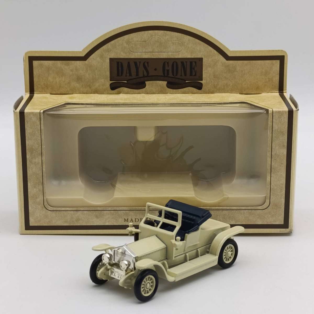 Lledo 1907 Rolls-Roye silver ghost coupe die-cast model car in box