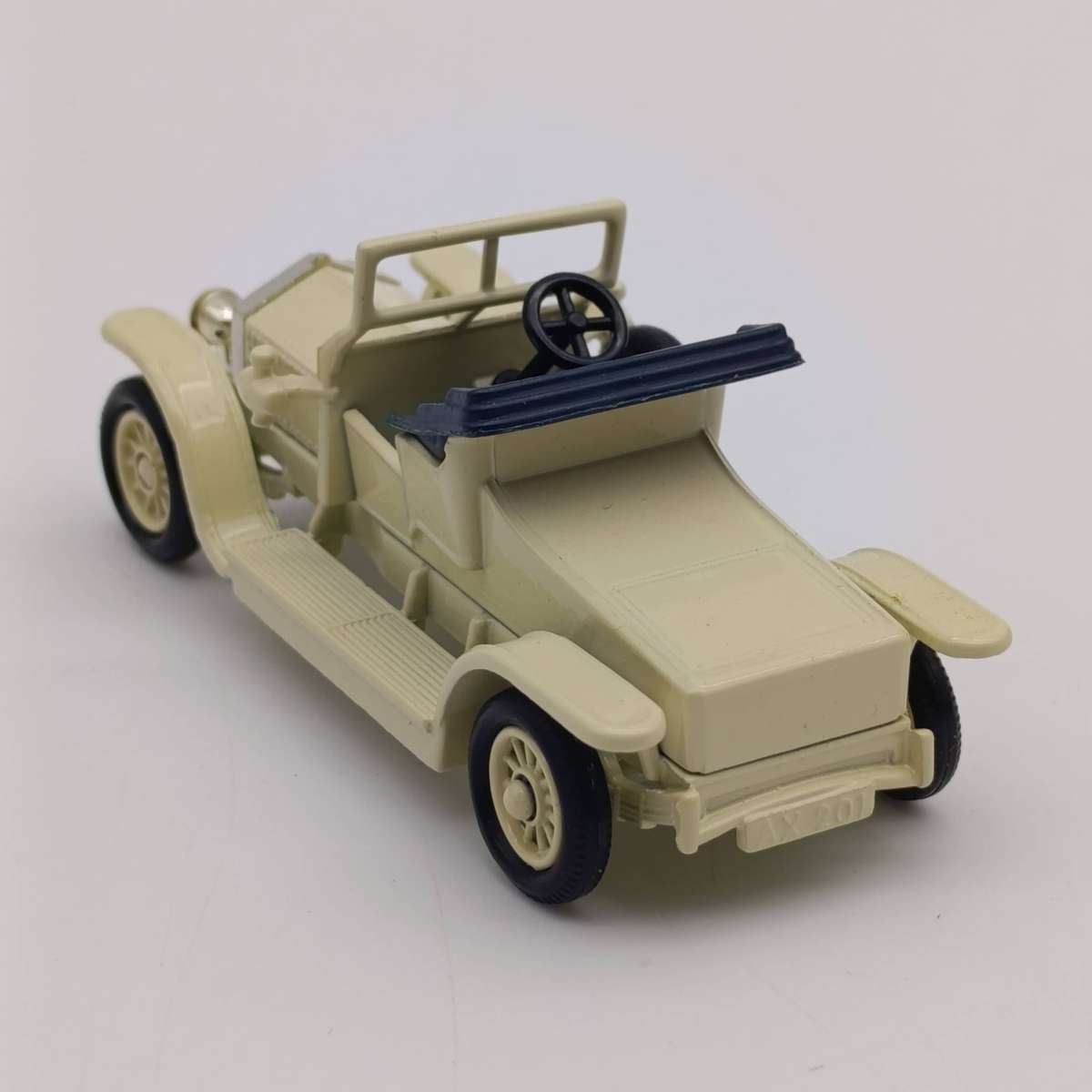 Lledo 1907 Rolls-Roye silver ghost coupe die-cast model car in box