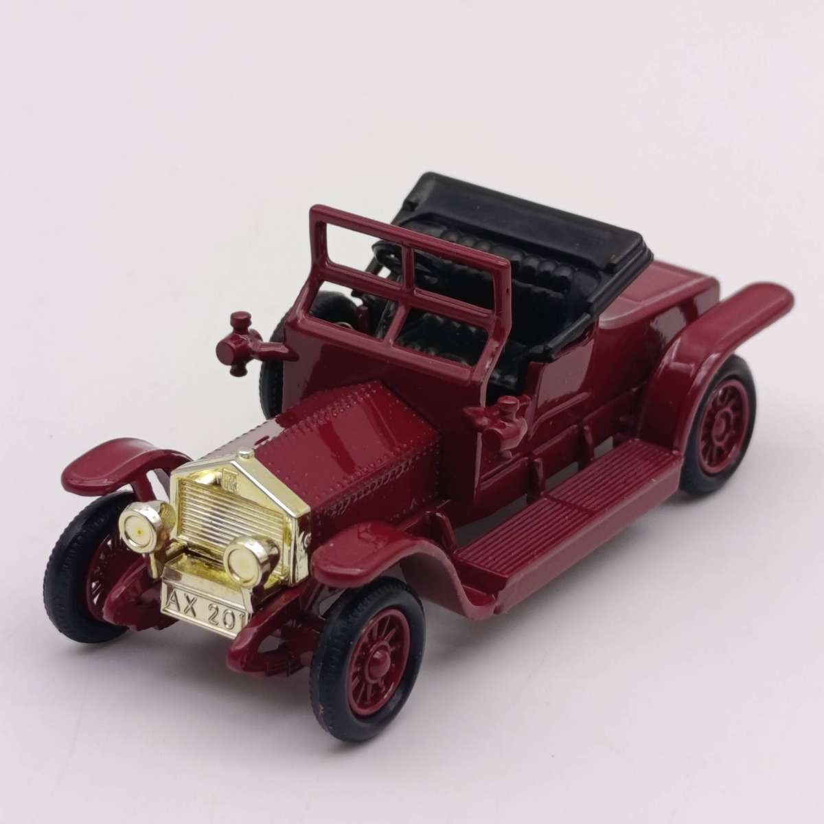 Lledo 1907 Rolls-Royce silver ghest coupe die-cast model car in box
