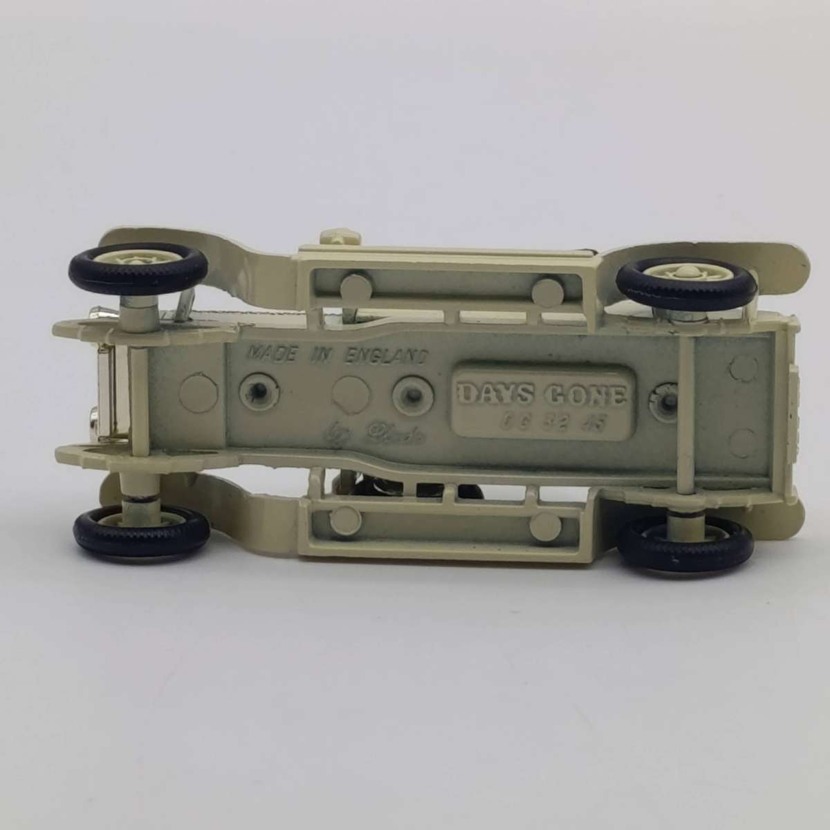 Lledo 1907 Rolls-Royce silver ghost coupe die-cast model car in box