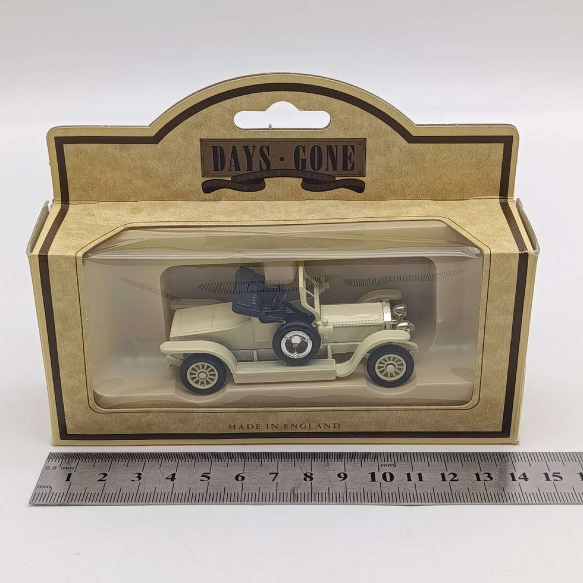 Lledo 1907 Rolls-Royce silver ghost coupe die-cast model car in box