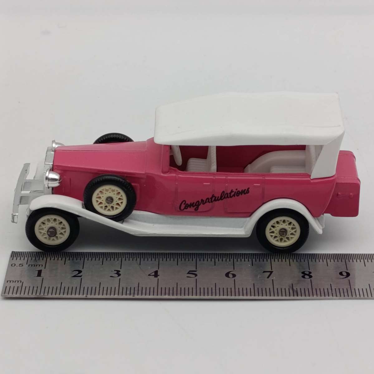 Lledo 1925 Rolls-Royce Silver ghost die-cast model car in box