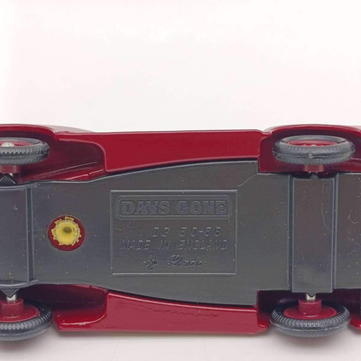 Lledo 1939 Chevrolet die-cast model car in box