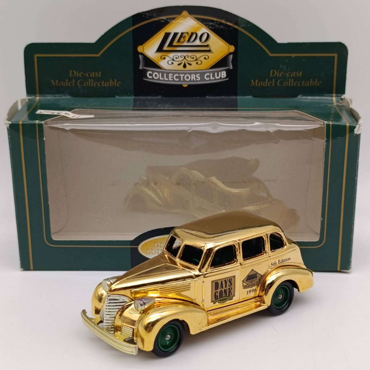 Lledo 1939 Chevrolet Days Gone 1996 Collectors club gold edition die-cast model car in box