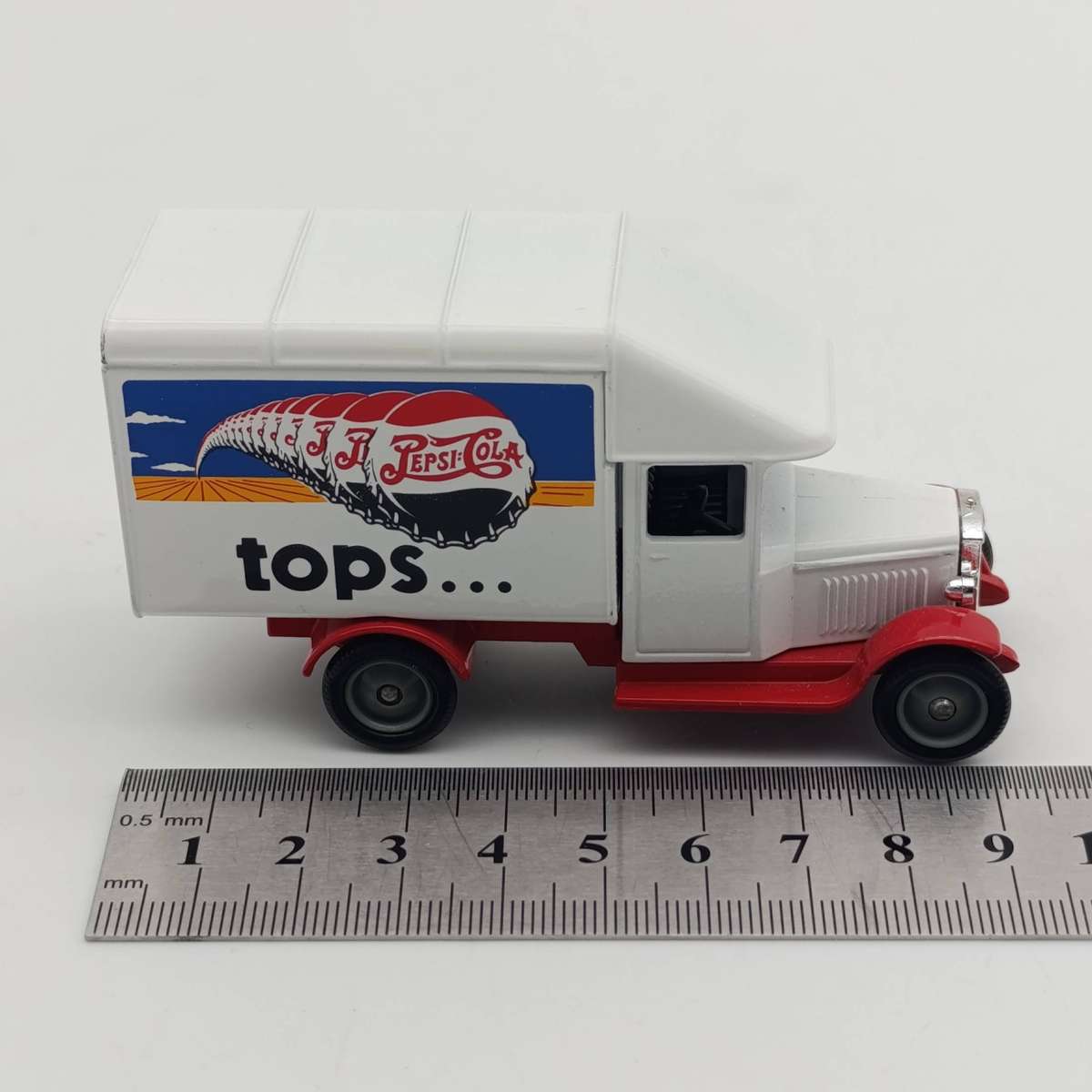 Lledo 1935 Morris Pepsi-Cola Parcel delivery van model car in box