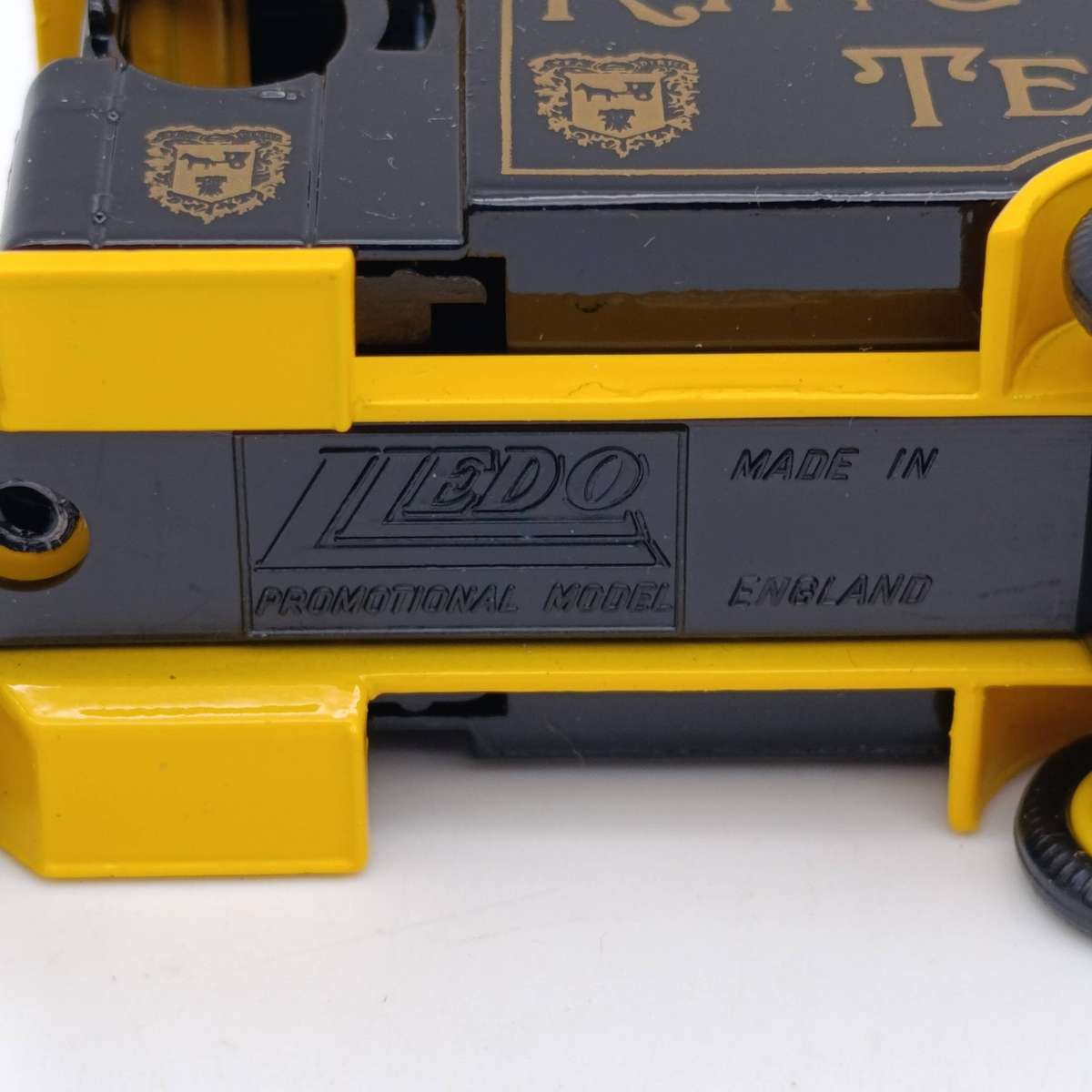 Lledo 1920 Ford Model-T Ringtons Tea advertising die-cast model car in box