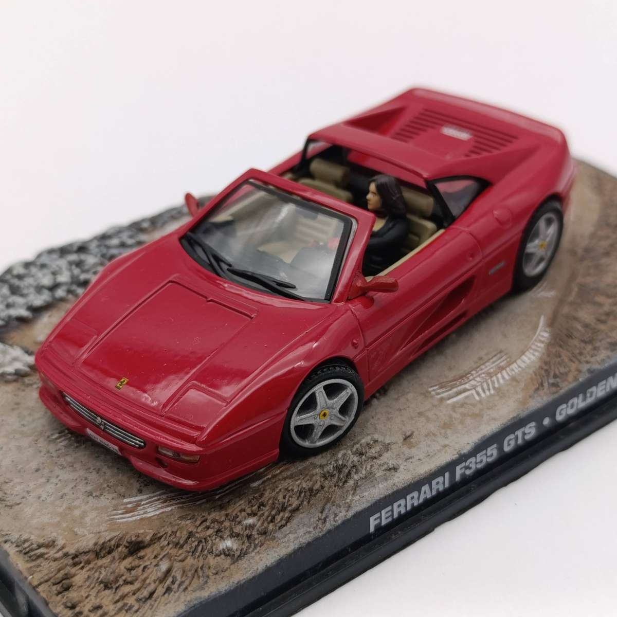 James Bond 007 Ferrari F355 GTS model car  Golden Eye