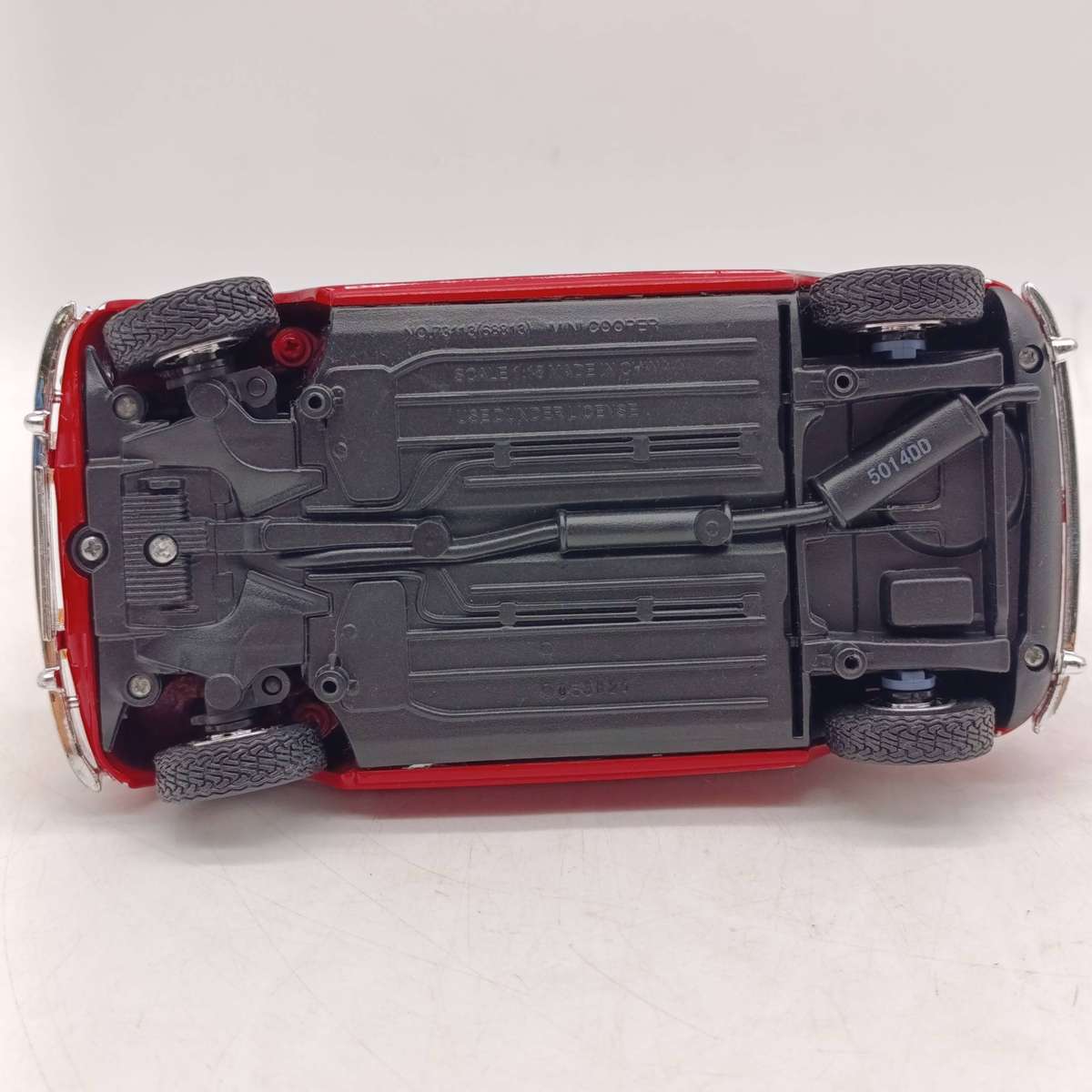 MotorMax Mini Cooper die-cast model car - scale 1/18