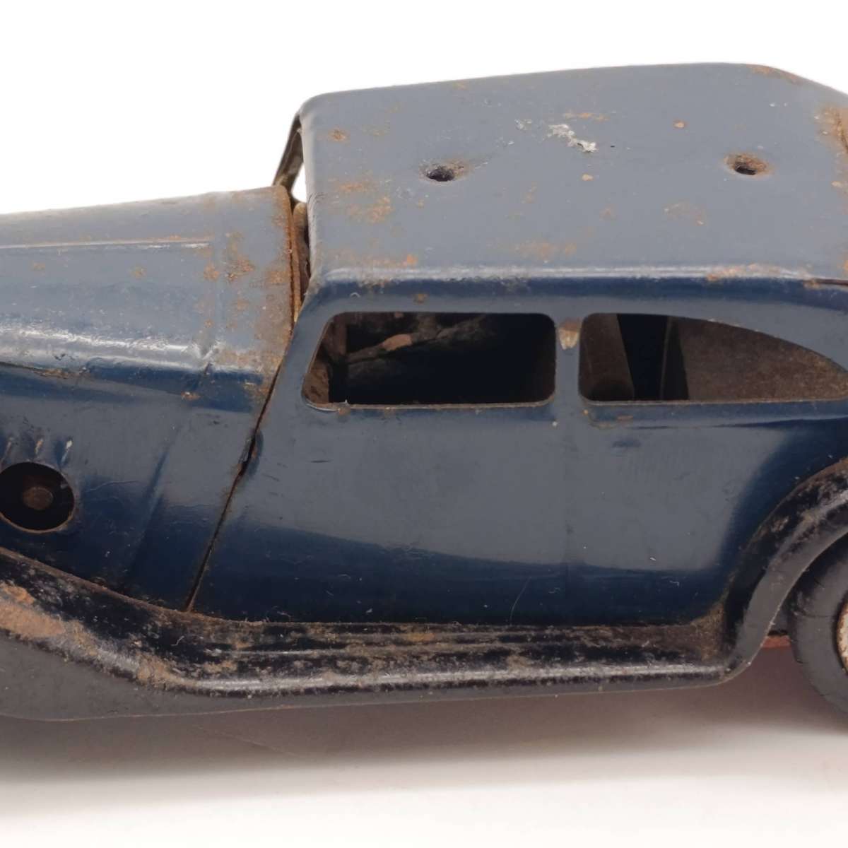 Tri-Ang Minic vintage tinplate mechanical clockwork toy car - needs TLC